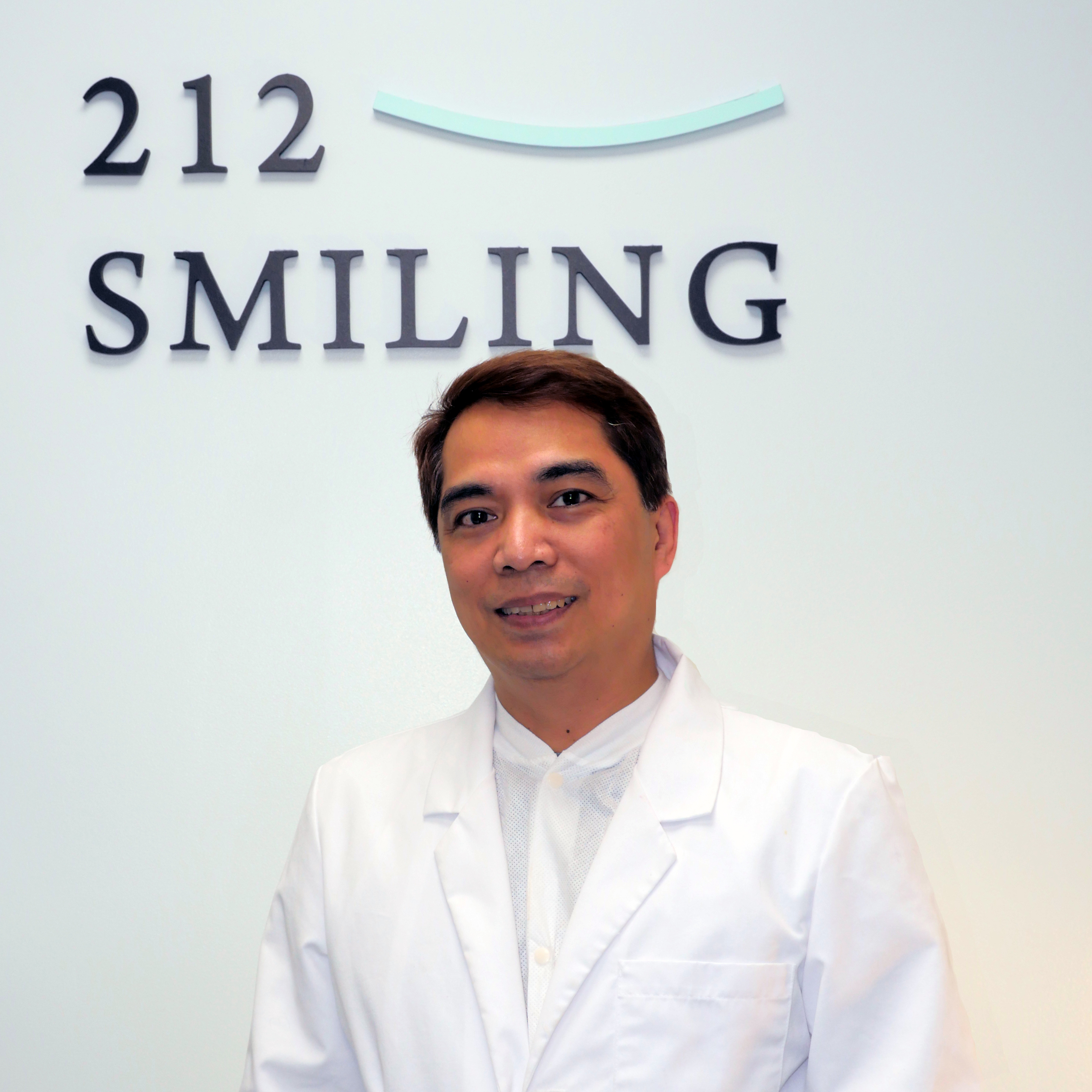 Edwin Muerre Edwin Muerre 212 Smiling Photo
